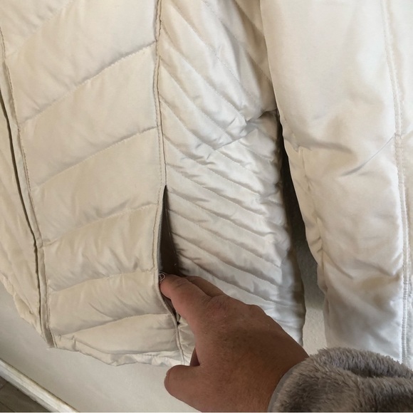 Kenneth Cole Reaction Womens Cream Chevron Quilted Down Feather Puffer Jacket L - Picture 4 of 14